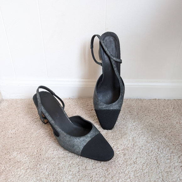 Chanel Interlocking CC Logo Nubuck Grey/Black Slingback Pumps, Size 39 - Picture 1 of 10